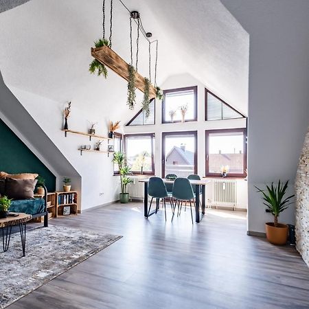 Nature Terminal Apartment - Unterwegs Zuhause Steinenbronn Exteriör bild