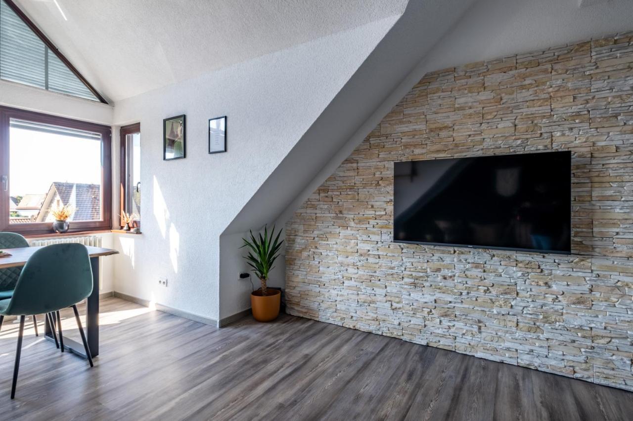 Nature Terminal Apartment - Unterwegs Zuhause Steinenbronn Exteriör bild