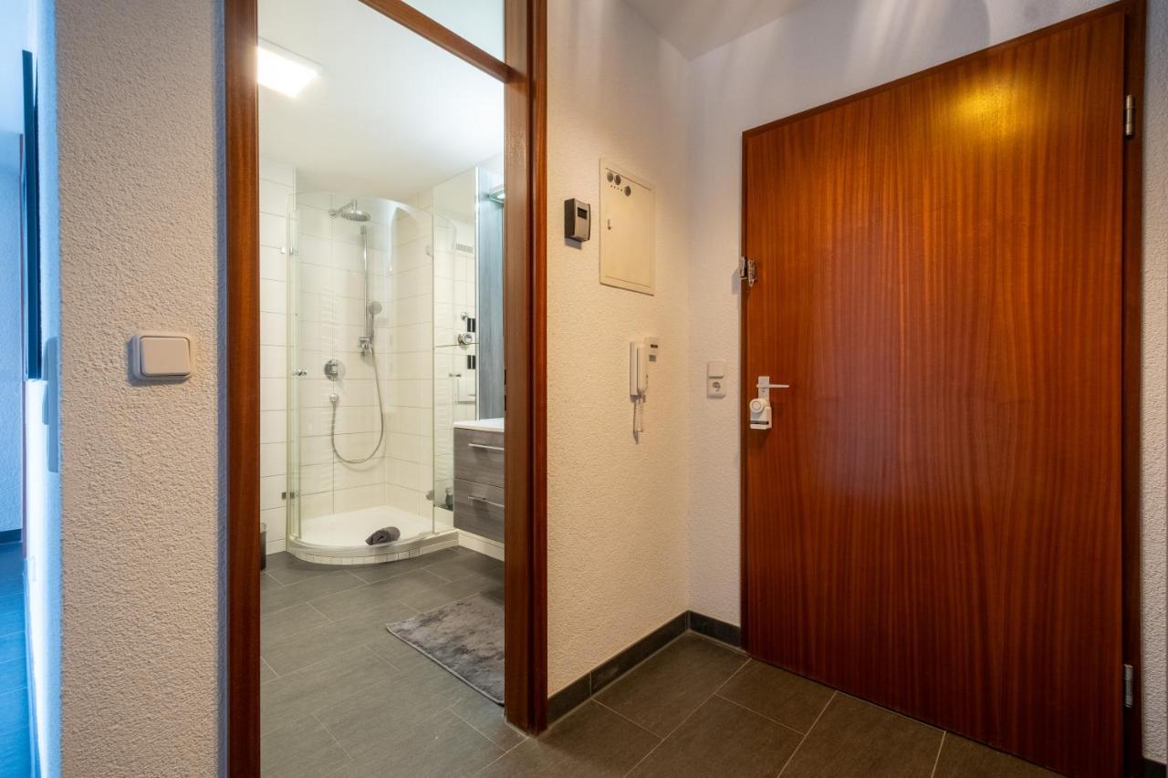 Nature Terminal Apartment - Unterwegs Zuhause Steinenbronn Exteriör bild