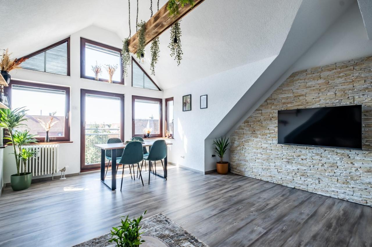 Nature Terminal Apartment - Unterwegs Zuhause Steinenbronn Exteriör bild