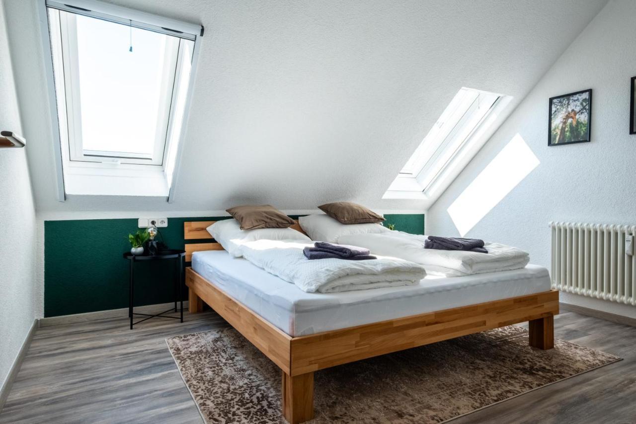 Nature Terminal Apartment - Unterwegs Zuhause Steinenbronn Exteriör bild