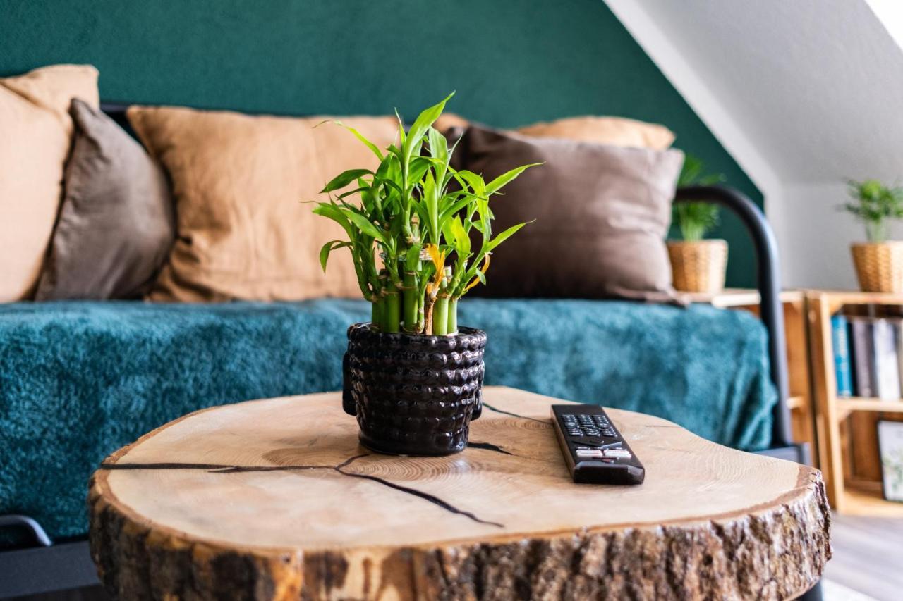 Nature Terminal Apartment - Unterwegs Zuhause Steinenbronn Exteriör bild